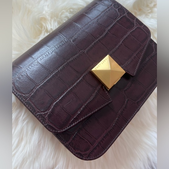 Emp.T Label Cube Box Embossing - Crocodile Chocolate - Picture 12 of 15